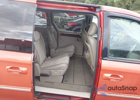 2006 Chrysler Town & Country Touring из США, поврежденный, VIN 2A4GP54L66R704272